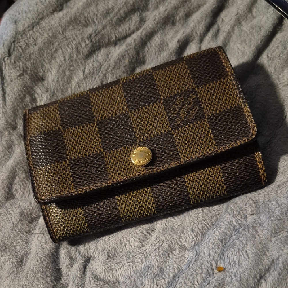 Louis Vuitton Damier Ebene Coated Canvas Leather 6 Key Holder CT2097
